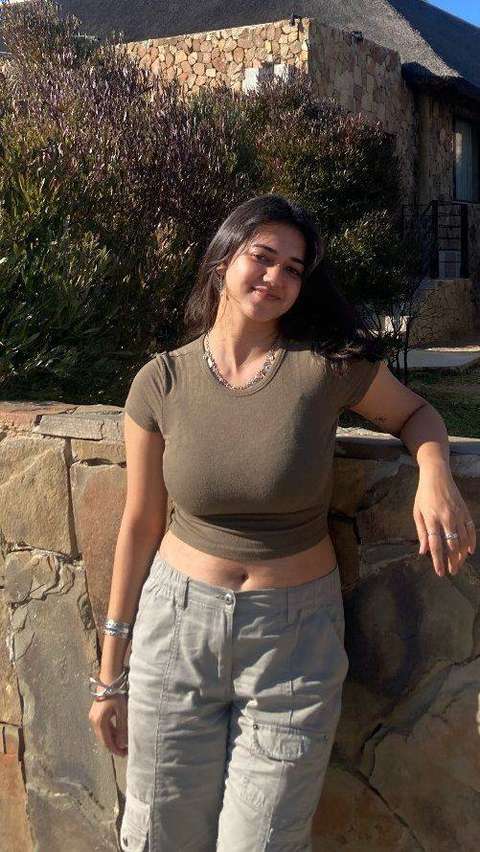 Riddhima - Model Escort in Gurgaon